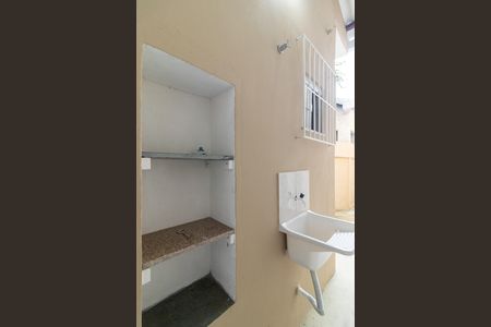 Casa para alugar com 70m², 2 quartos e 1 vaga Casa para alugar com 70m², 2 quartos e 1 vagaÁrea de Serviço