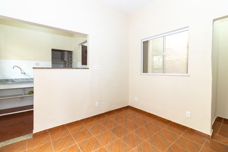 Casa para alugar com 70m², 2 quartos e 1 vaga Casa para alugar com 70m², 2 quartos e 1 vagaSala