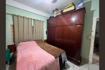 Casa à venda com 240m², 2 quartos e 3 vagas Casa à venda com 240m², 2 quartos e 3 vagasQuarto