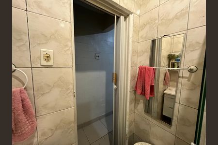 Casa à venda com 240m², 2 quartos e 3 vagas Casa à venda com 240m², 2 quartos e 3 vagasBanheiro