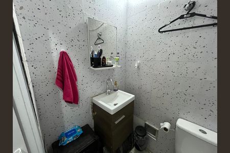 Casa à venda com 240m², 2 quartos e 3 vagas Casa à venda com 240m², 2 quartos e 3 vagasBanheiro