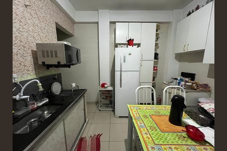 Casa à venda com 240m², 2 quartos e 3 vagas Casa à venda com 240m², 2 quartos e 3 vagasCozinha