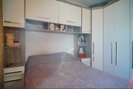 Quarto 1 de apartamento à venda com 2 quartos, 45m² em Feitoria, São Leopoldo