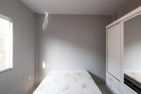 Quarto de casa para alugar com 1 quarto, 24m² em Guaratiba, Rio de Janeiro