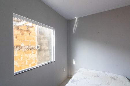 Quarto de casa para alugar com 1 quarto, 24m² em Guaratiba, Rio de Janeiro