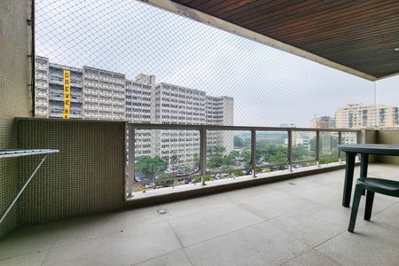 Apartamento para alugar com 90m², 2 quartos e 1 vaga Apartamento para alugar com 90m², 2 quartos e 1 vagaVaranda