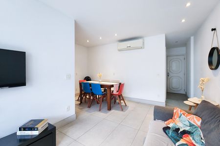 Apartamento para alugar com 90m², 2 quartos e 1 vaga Apartamento para alugar com 90m², 2 quartos e 1 vagaSala