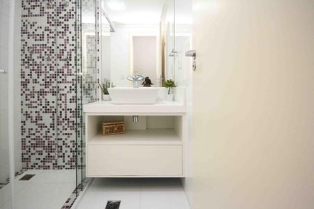 Apartamento à venda com 64m², 2 quartos e 1 vaga Apartamento à venda com 64m², 2 quartos e 1 vagaBanheiro da Social