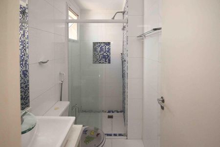Apartamento à venda com 64m², 2 quartos e 1 vaga Apartamento à venda com 64m², 2 quartos e 1 vagaBanheiro da Suite