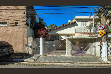 Casa à venda com 95m², 3 quartos e 2 vagasFachada