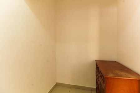 Apartamento para alugar com 74m², 2 quartos e sem vagaQuarto de Serviço