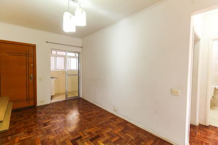 Apartamento para alugar com 74m², 2 quartos e sem vagaSala