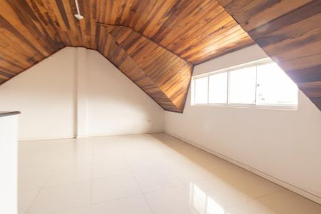 Casa para alugar com 125m², 3 quartos e 2 vagas Casa para alugar com 125m², 3 quartos e 2 vagasAtico