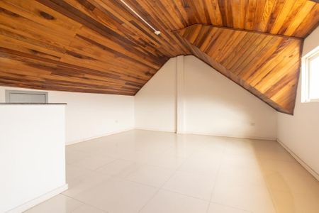 Casa para alugar com 125m², 3 quartos e 2 vagas Casa para alugar com 125m², 3 quartos e 2 vagasAtico