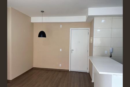 Sala de kitnet/studio para alugar com 3 quartos, 66m² em Centro, Barueri