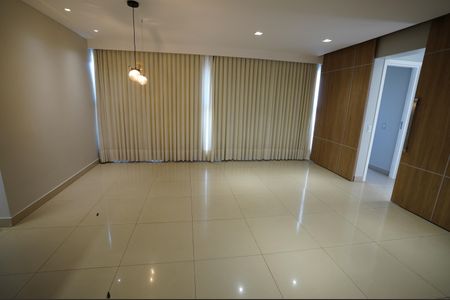 Apartamento à venda com 3 quartos, 95m² em Setor Bueno, Goiânia