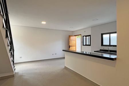 Sala de casa para alugar com 2 quartos, 114m² em Santa Maria, Santos