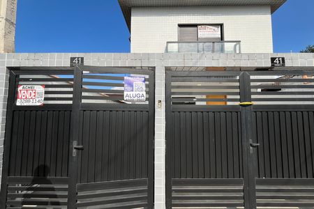 Casa para alugar com 114m², 2 quartos e 1 vagaFachada