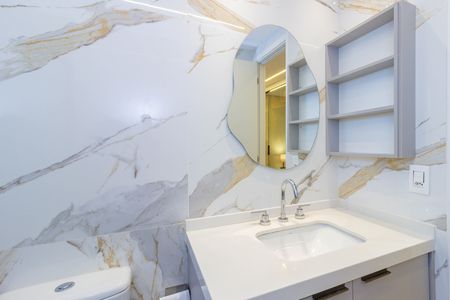 Apartamento à venda com 69m², 2 quartos e 1 vaga Apartamento à venda com 69m², 2 quartos e 1 vagaBanheiro Quarto 1