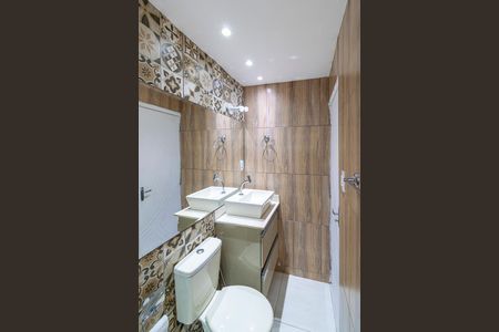 Apartamento para alugar com 52m², 2 quartos e 2 vagas Apartamento para alugar com 52m², 2 quartos e 2 vagasBanheiro social