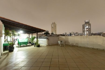 Casa à venda com 360m², 3 quartos e 6 vagas Casa à venda com 360m², 3 quartos e 6 vagasTerraço