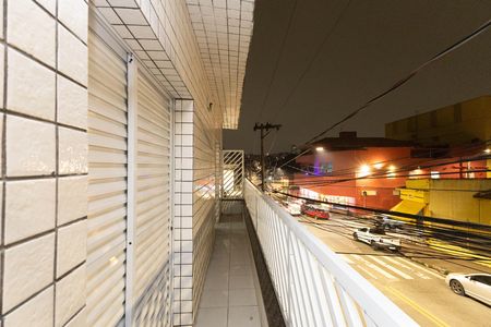 Casa à venda com 360m², 3 quartos e 6 vagas Casa à venda com 360m², 3 quartos e 6 vagasVaranda