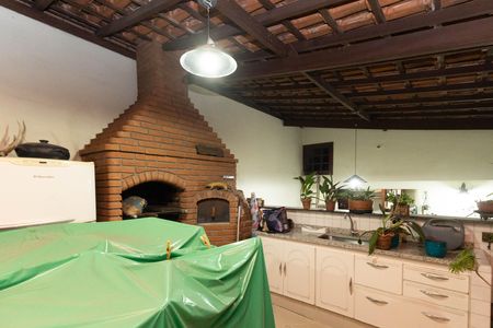 Casa à venda com 360m², 3 quartos e 6 vagas Casa à venda com 360m², 3 quartos e 6 vagasTerraço