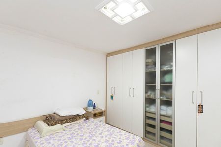 Casa à venda com 360m², 3 quartos e 6 vagas Casa à venda com 360m², 3 quartos e 6 vagasQuarto 2
