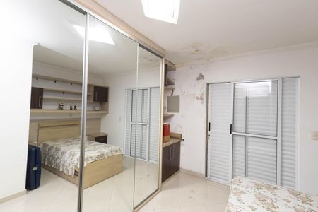 Casa à venda com 360m², 3 quartos e 6 vagas Casa à venda com 360m², 3 quartos e 6 vagasQuarto 1