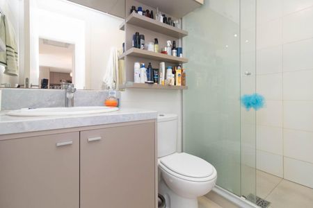 Apartamento para alugar com 70m², 2 quartos e 2 vagas Apartamento para alugar com 70m², 2 quartos e 2 vagasBanheiro do Quarto 2