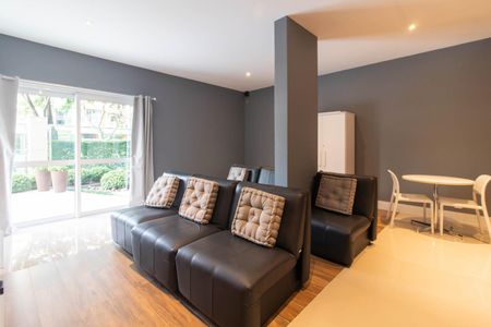 Apartamento para alugar com 70m², 2 quartos e 2 vagas Apartamento para alugar com 70m², 2 quartos e 2 vagasSala de cinema