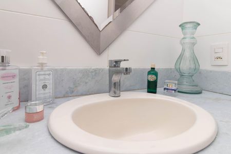 Apartamento para alugar com 70m², 2 quartos e 2 vagas Apartamento para alugar com 70m², 2 quartos e 2 vagasBanheiro Social
