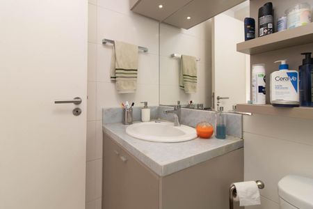 Apartamento para alugar com 70m², 2 quartos e 2 vagas Apartamento para alugar com 70m², 2 quartos e 2 vagasBanheiro do Quarto 2