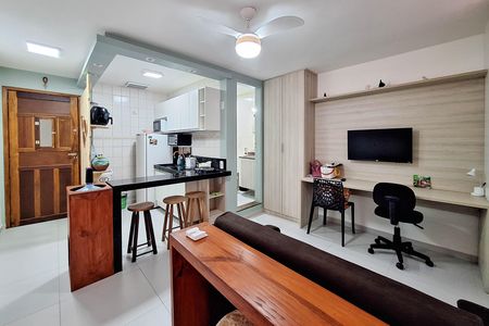 Sala de apartamento para alugar com 1 quarto, 50m² em Itaipu, Niterói