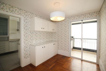 Apartamento para alugar com 250m², 3 quartos e 4 vagas Apartamento para alugar com 250m², 3 quartos e 4 vagasCopa