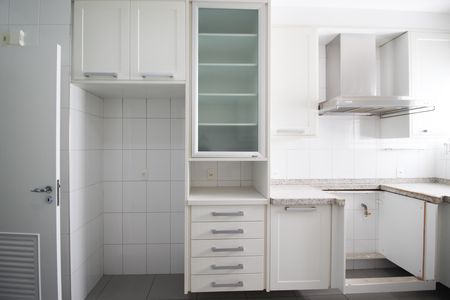Apartamento para alugar com 250m², 3 quartos e 4 vagas Apartamento para alugar com 250m², 3 quartos e 4 vagasCozinha