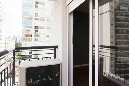 Apartamento para alugar com 250m², 3 quartos e 4 vagas Apartamento para alugar com 250m², 3 quartos e 4 vagasVaranda da Suíte 1