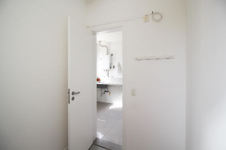 Apartamento para alugar com 250m², 3 quartos e 4 vagas Apartamento para alugar com 250m², 3 quartos e 4 vagasQuarto de serviço