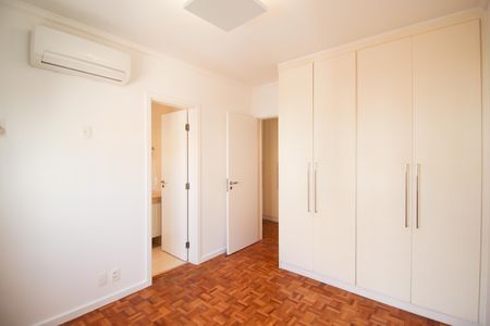 Apartamento para alugar com 250m², 3 quartos e 4 vagas Apartamento para alugar com 250m², 3 quartos e 4 vagasSuíte 3