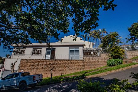 Casa para alugar com 198m², 3 quartos e 2 vagasFachada