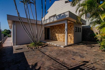 Casa para alugar com 198m², 3 quartos e 2 vagasPátio