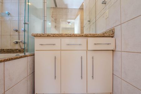 Casa para alugar com 198m², 3 quartos e 2 vagasBanheiro da Suíte