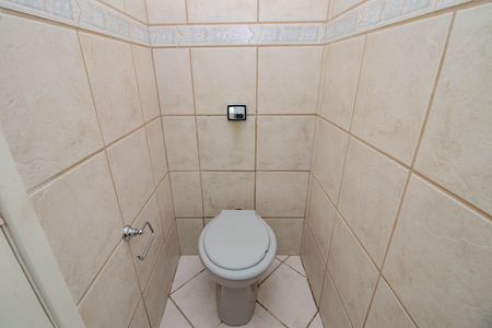 Casa para alugar com 198m², 3 quartos e 2 vagasBanheiro Social