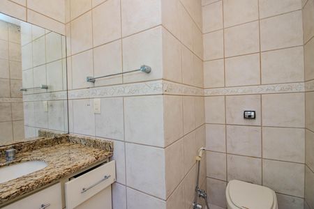 Casa para alugar com 198m², 3 quartos e 2 vagasBanheiro da Suíte