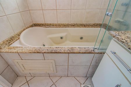 Casa para alugar com 198m², 3 quartos e 2 vagasBanheiro da Suíte