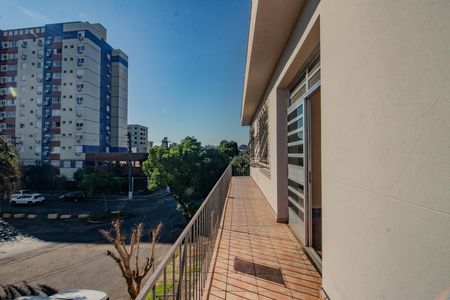Casa para alugar com 198m², 3 quartos e 2 vagasSala - Varanda