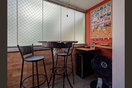Apartamento para alugar com 85m², 2 quartos e sem vaga