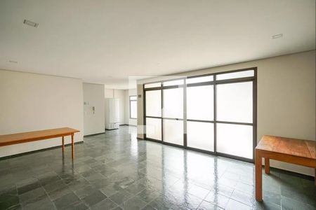 Apartamento para alugar com 55m², 2 quartos e 1 vaga Apartamento para alugar com 55m², 2 quartos e 1 vagaÁrea comum - Salão de festas