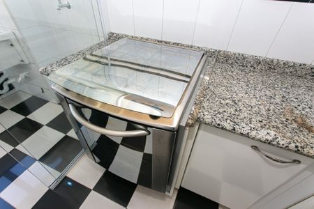 Apartamento para alugar com 55m², 2 quartos e 1 vaga Apartamento para alugar com 55m², 2 quartos e 1 vagaCozinha - Fogão