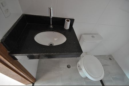 Apartamento para alugar com 37m², 2 quartos e sem vagaBanheiro